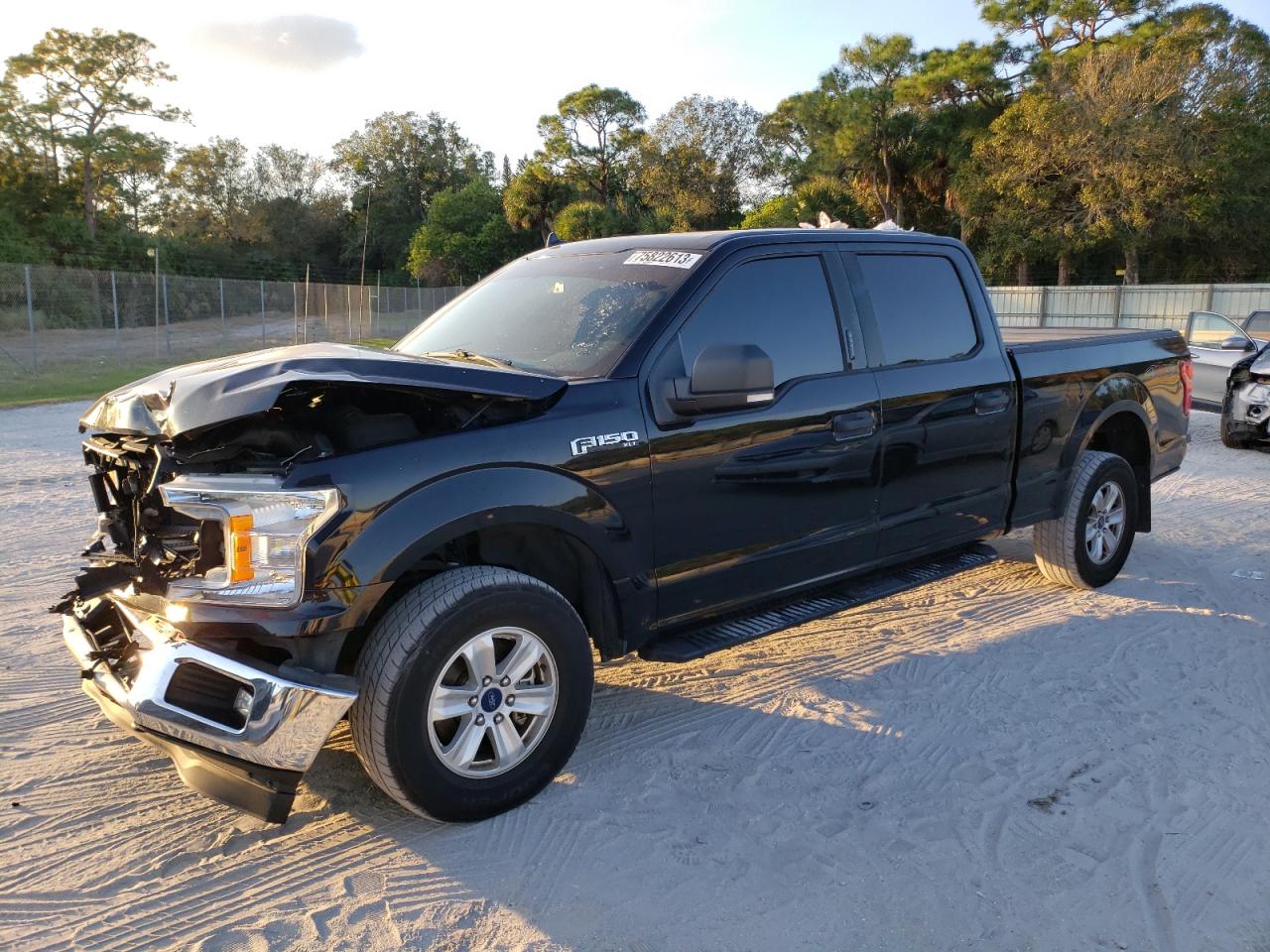 Obraz 1 z 2018 FORD F150 SUPERCREW 2018 z VIN 1FTFW1E58JKD46161