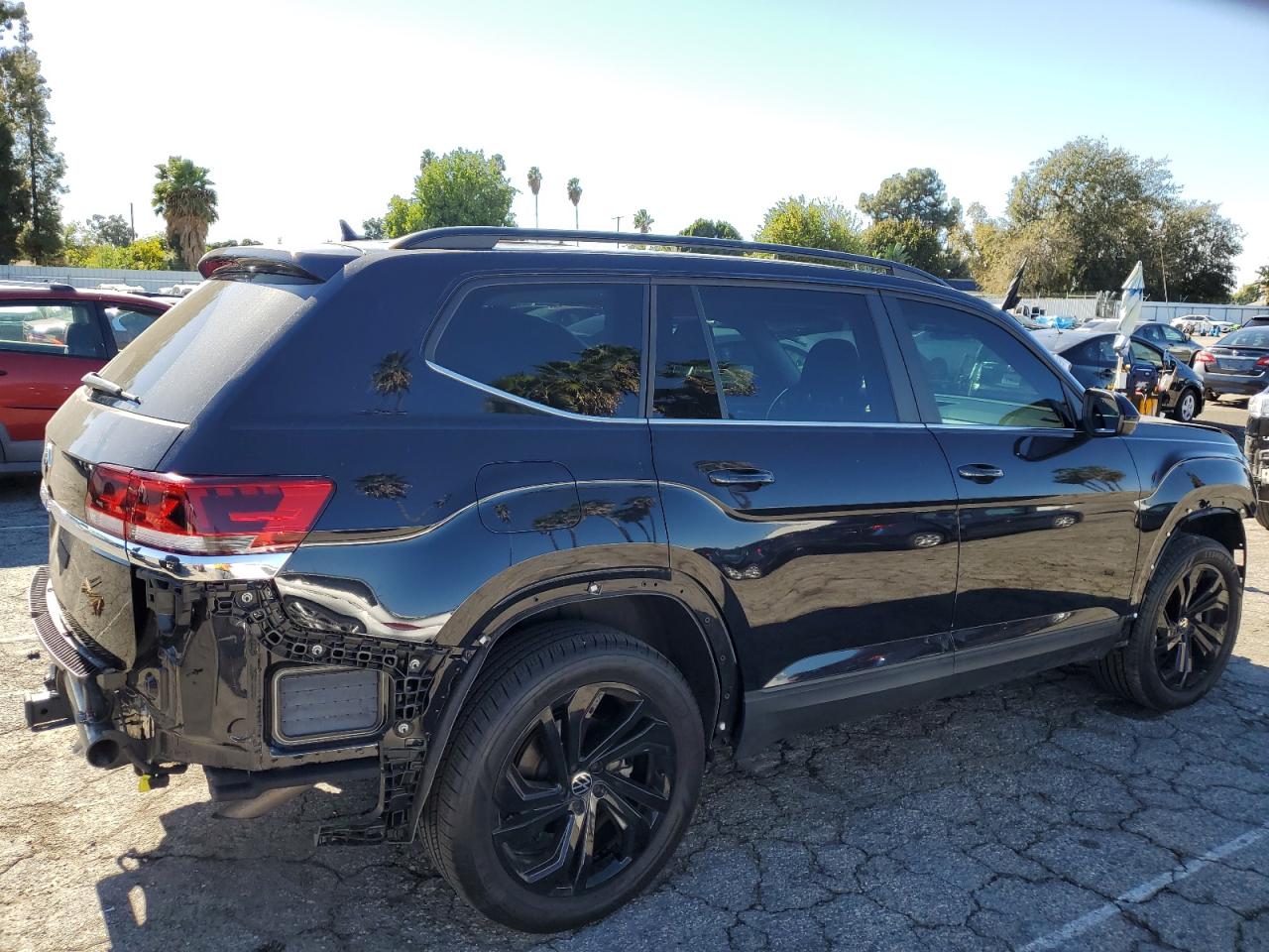 Obraz 3 z 2022 VOLKSWAGEN ATLAS SE 2022 z VIN 1V2JR2CA6NC559339