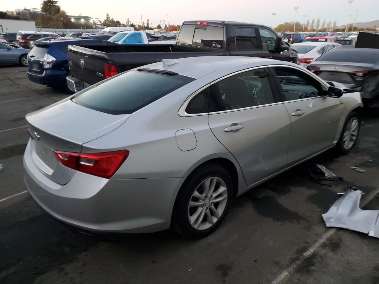 Image 3 of 2018 CHEVROLET MALIBU LT 2018 with VIN 1G1ZD5ST9JF184166