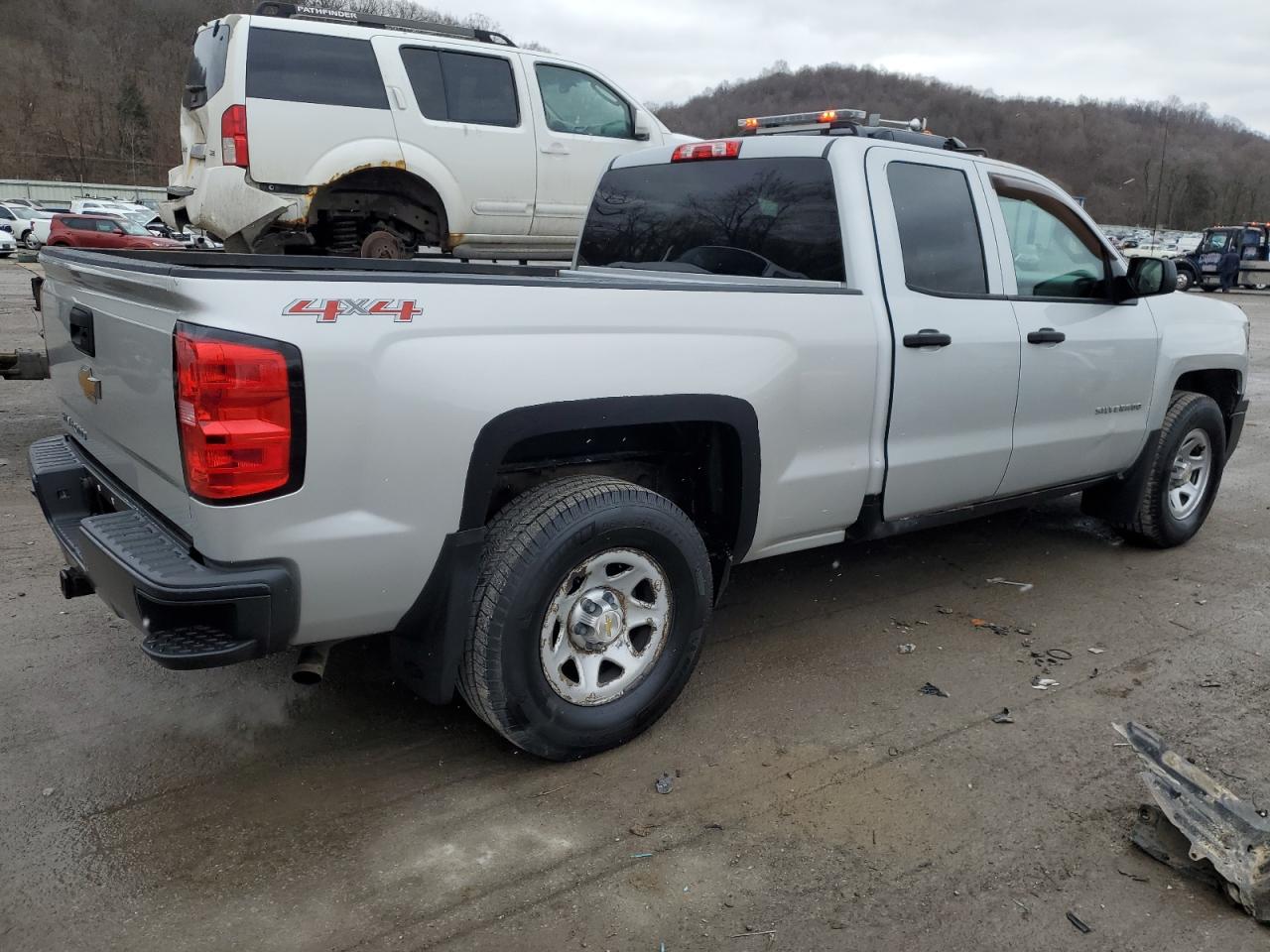 Image 3 of 2014 CHEVROLET SILVERADO K1500 2014 with VIN 1GCVKPEC1EZ102101