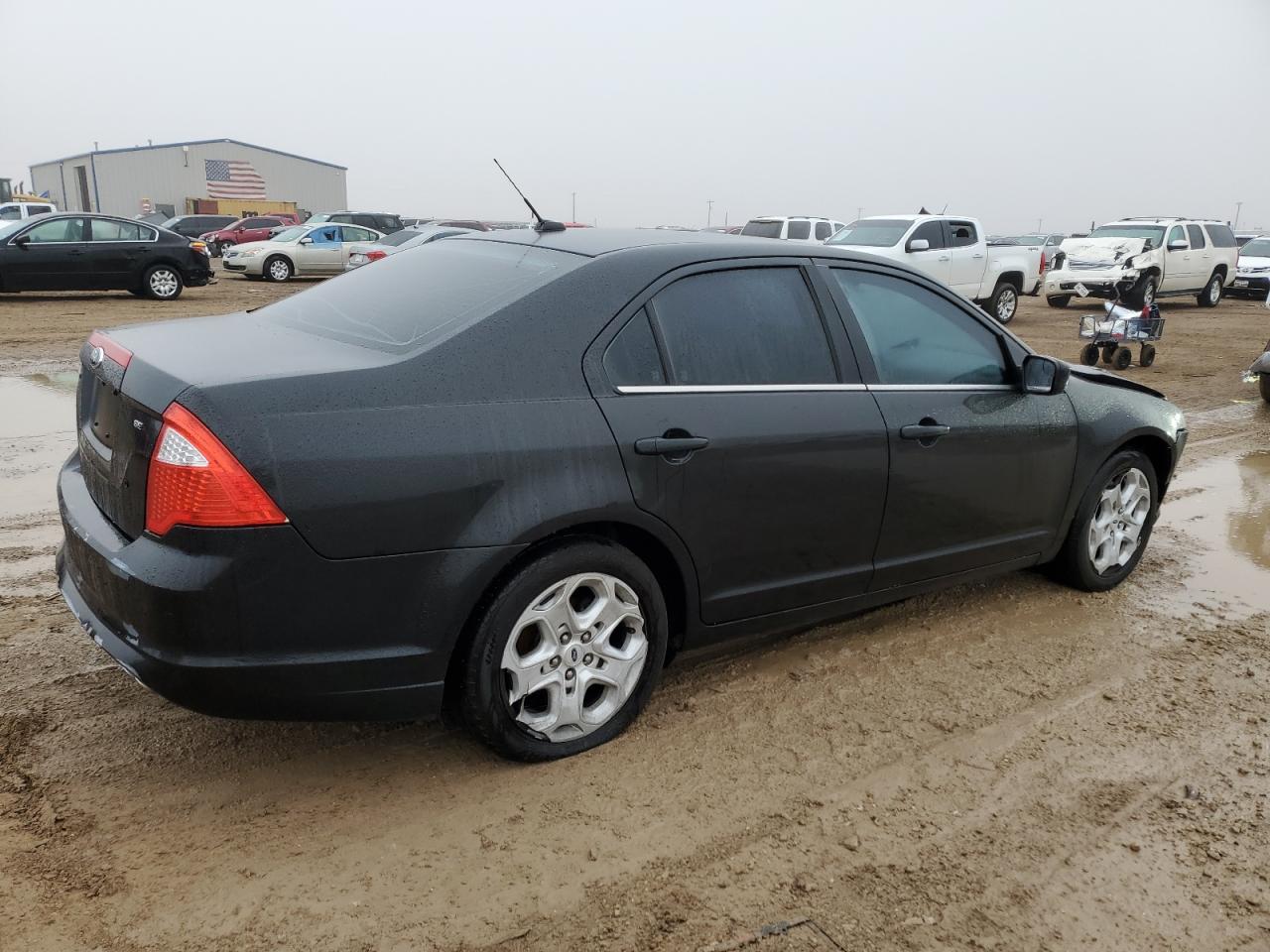 Image 3 of 2011 FORD FUSION SE 2011 with VIN 3FAHP0HA4BR303755