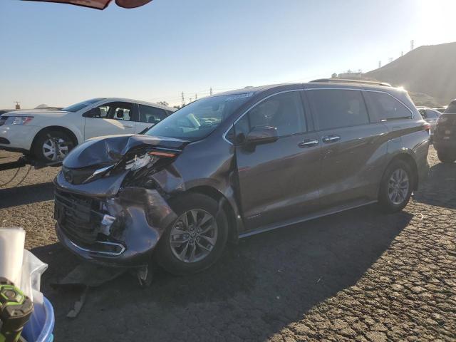 Изображение 2021 TOYOTA SIENNA XLE 2021