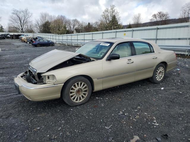 Obraz 1 z 2005 LINCOLN TOWN CAR SIGNATURE LIMITED 2005 z VIN 1LNHM82W65Y639592