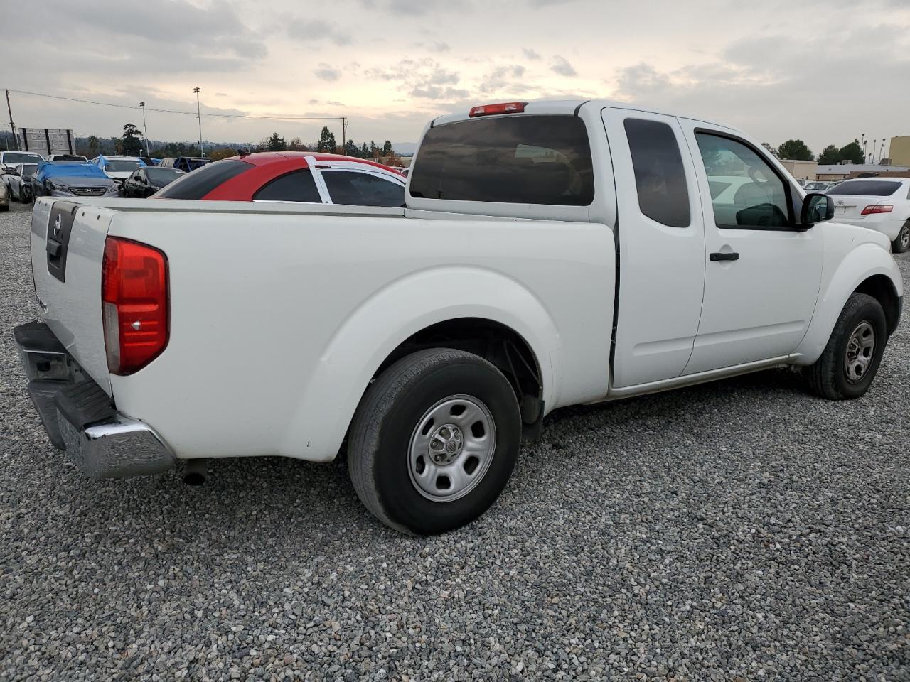 Image 3 of 2015 NISSAN FRONTIER S 2015 with VIN 1N6BD0CT4FN729338