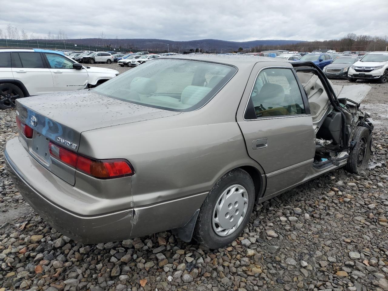 Obraz 3 z 1999 TOYOTA CAMRY CE 1999 z VIN 4T1BG22K2XU576251