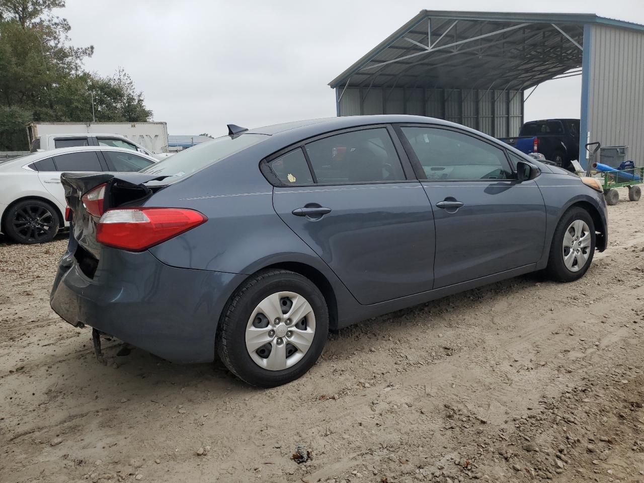 Изображение 3 2016 KIA FORTE LX 2016 с VIN KNAFK4A65G5597767