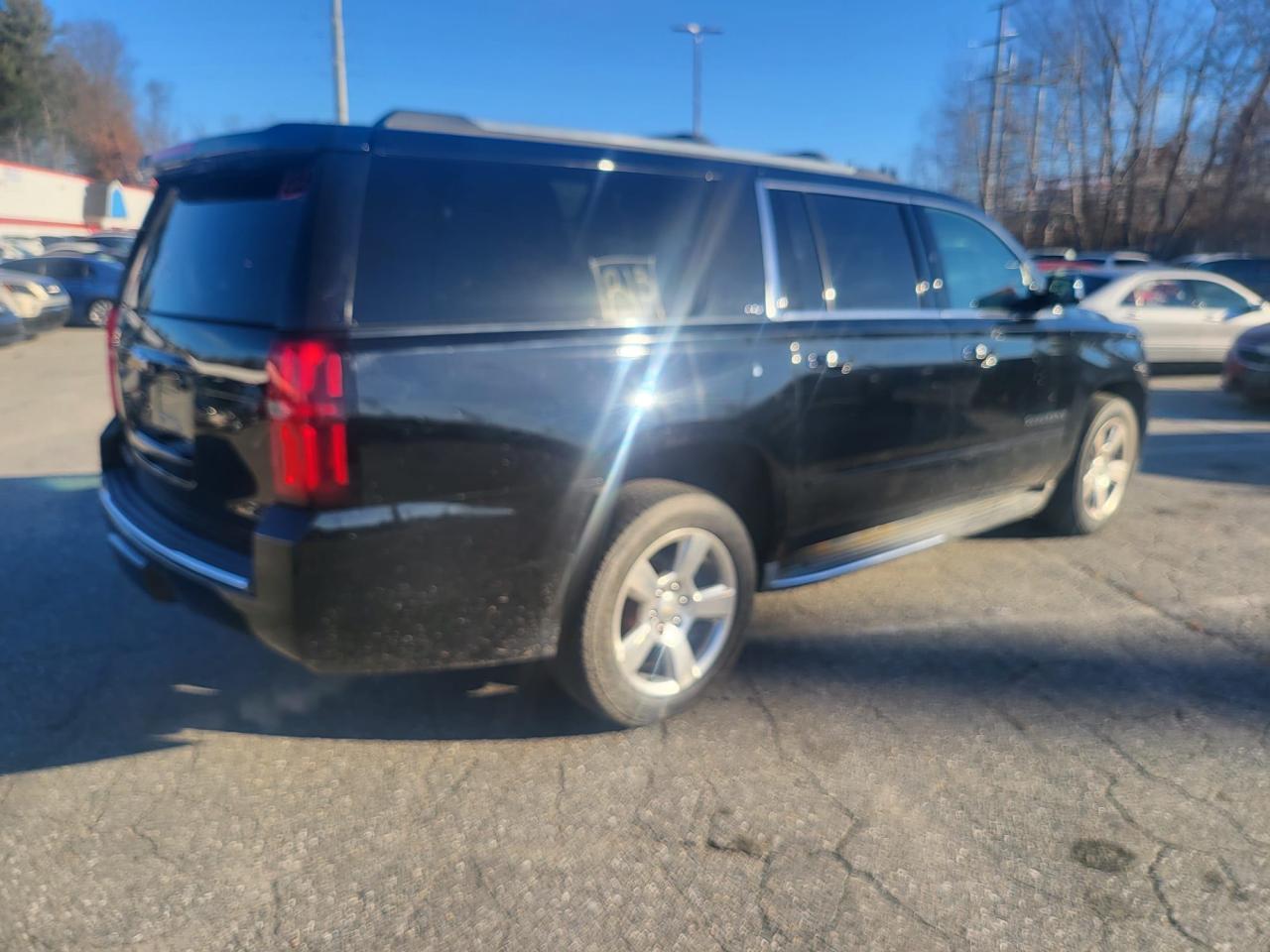Изображение 3 2015 CHEVROLET SUBURBAN K1500 LTZ 2015 с VIN 1GNSKKKC0FR230929
