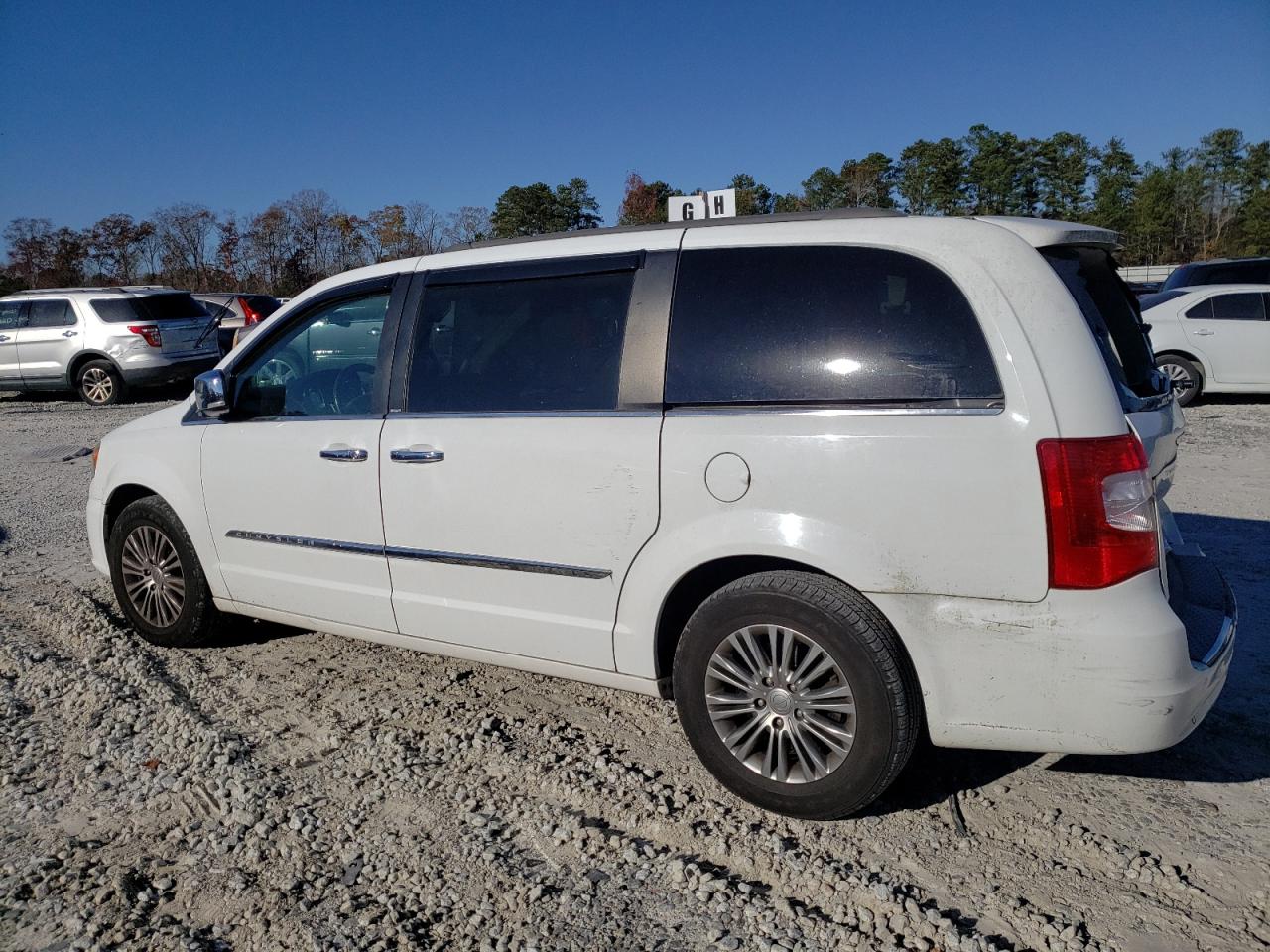 Image 2 of 2014 CHRYSLER TOWN & COUNTRY TOURING L 2014 with VIN 2C4RC1CG9ER194988