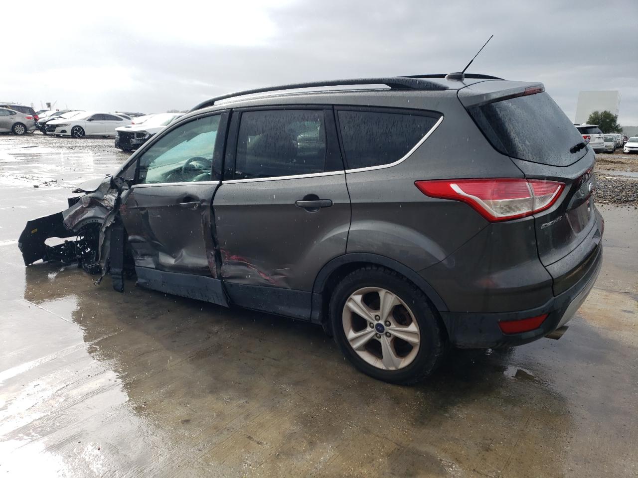 Image 2 of 2015 FORD ESCAPE SE 2015 with VIN 1FMCU0GX0FUC59492