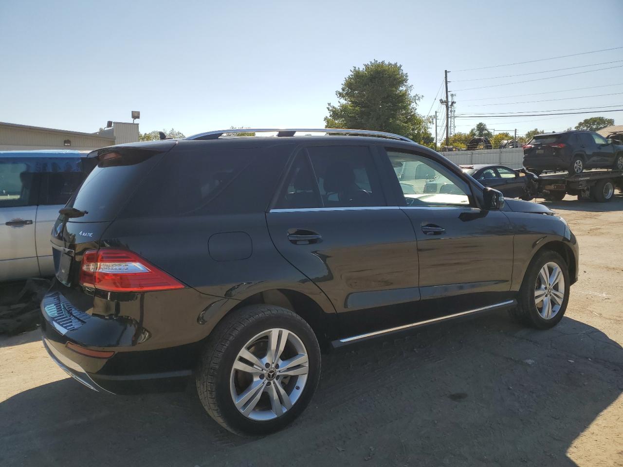 Изображение 3 2015 MERCEDES-BENZ ML 350 4MATIC 2015 с VIN 4JGDA5HBXFA610357