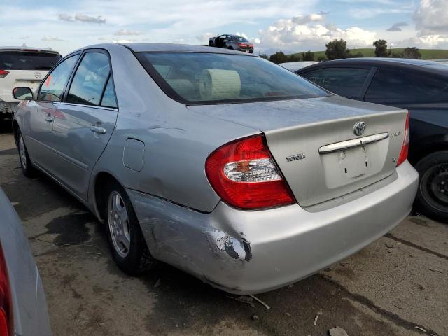 Obraz 2 z 2002 TOYOTA CAMRY LE 2002 z VIN 4T1BF30K32U030322