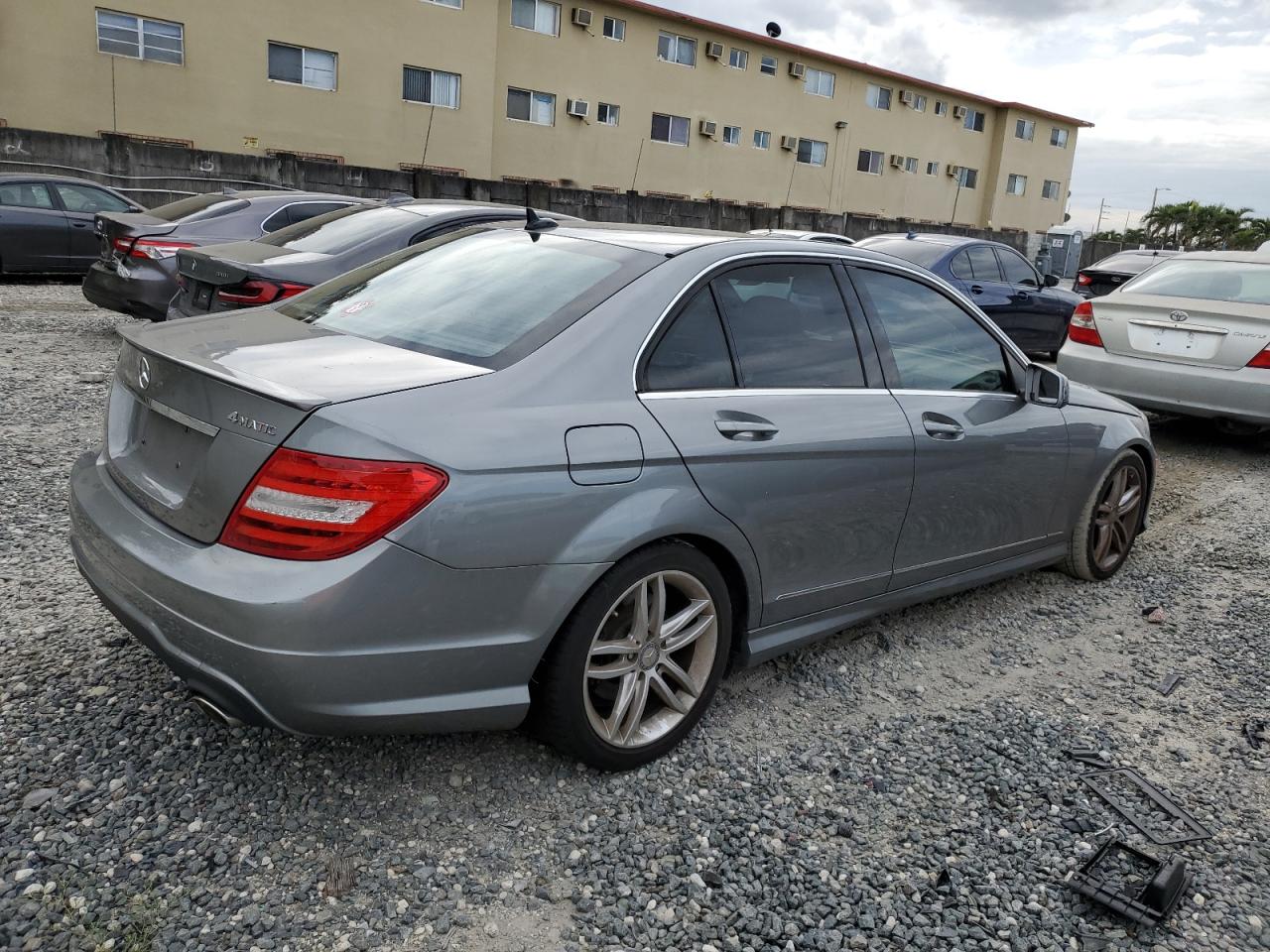 Image 3 of 2012 MERCEDES-BENZ C 300 4MATIC 2012 with VIN WDDGF8BB9CR196262