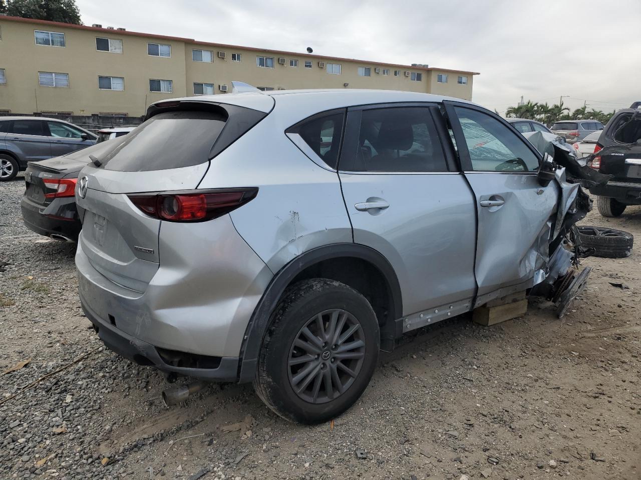 Obraz 3 z 2020 MAZDA CX-5 TOURING 2020 z VIN JM3KFACMXL0758886