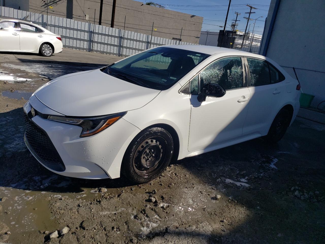 Obraz 1 z 2021 TOYOTA COROLLA LE 2021 z VIN 5YFEPMAE7MP250897