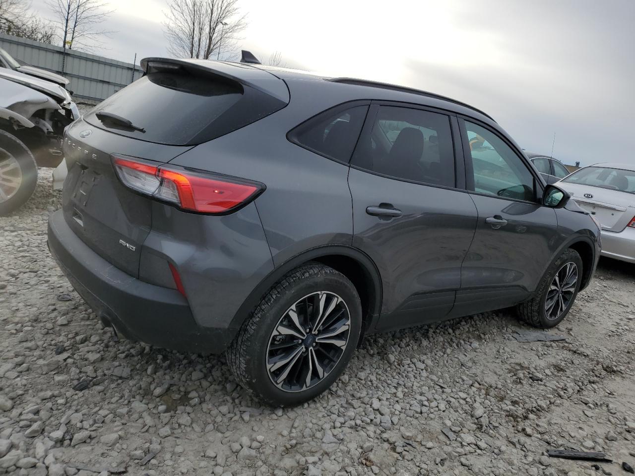 Изображение 3 2022 FORD ESCAPE SE 2022 с VIN 1FMCU9G62NUB96678