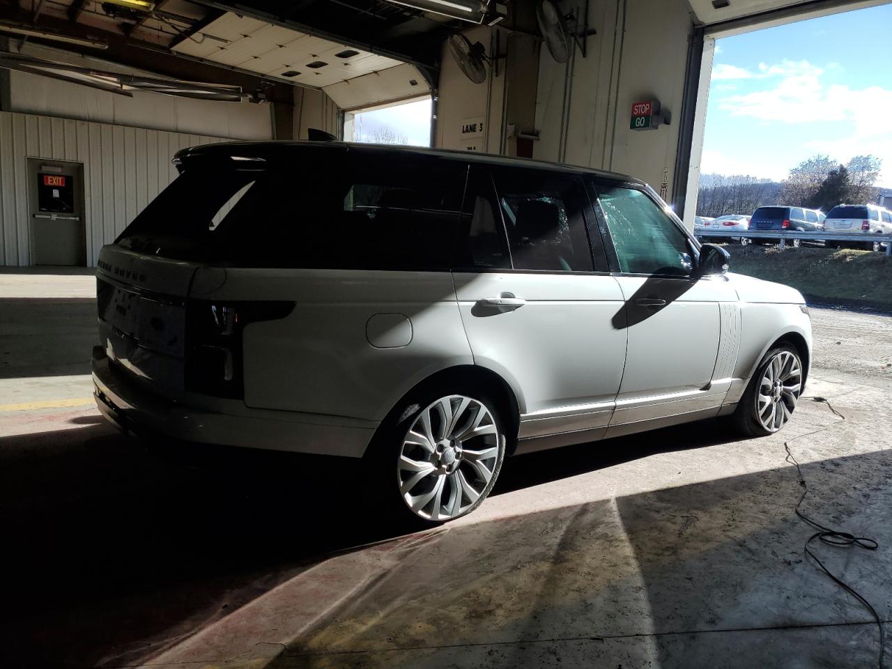 Obraz 3 z 2018 LAND ROVER RANGE ROVER HSE 2018 z VIN SALGS2SV1JA383836
