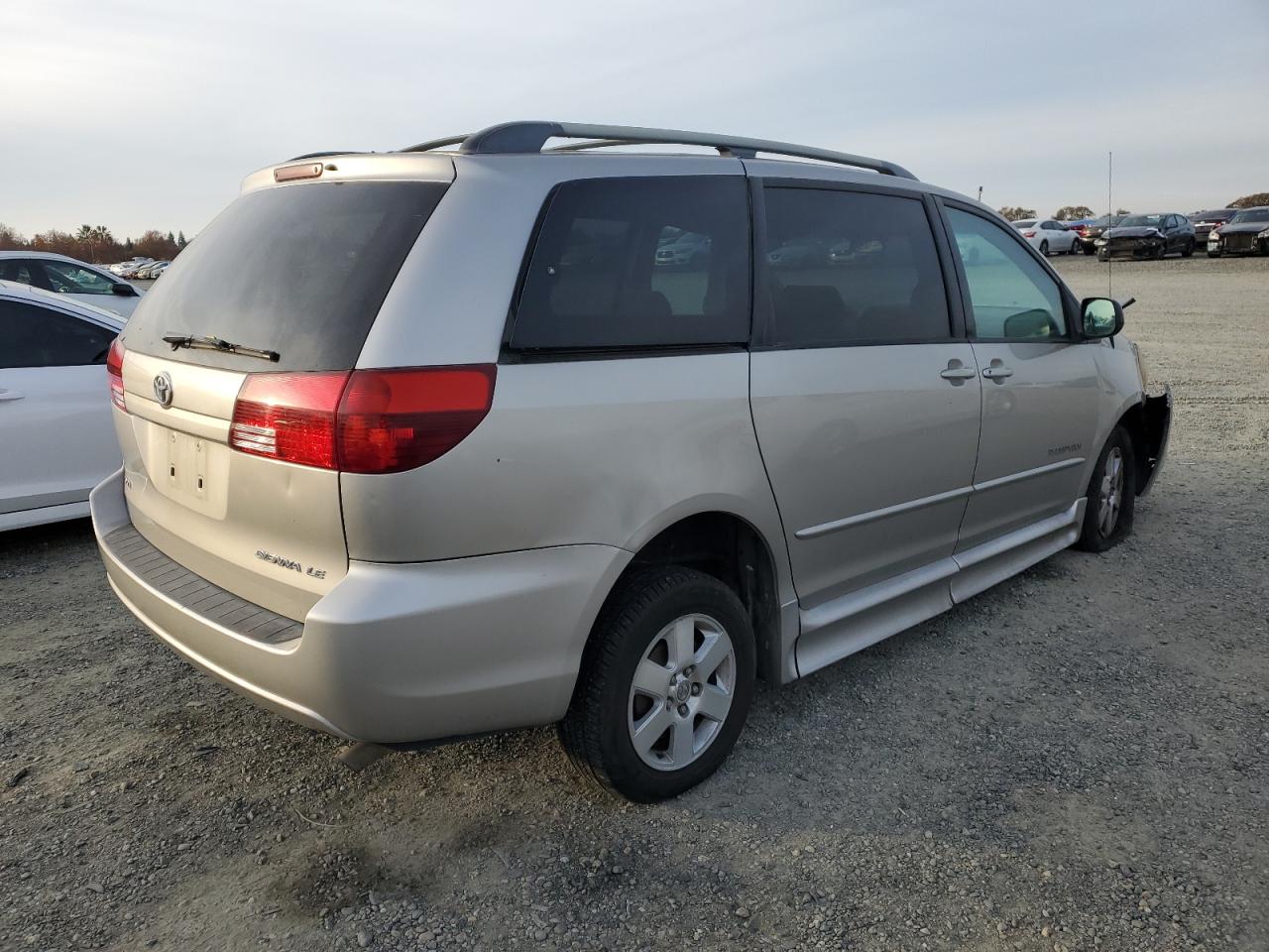 Изображение 3 2005 TOYOTA SIENNA CE 2005 с VIN 5TDZA23C05S296289
