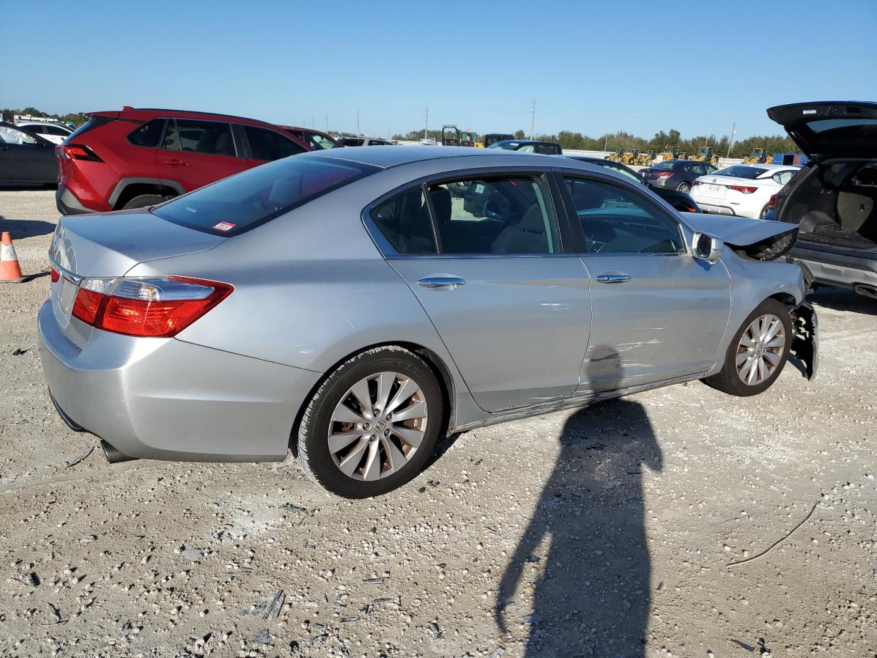 Image 3 of 2013 HONDA ACCORD EX 2013 with VIN 1HGCR2F70DA108543