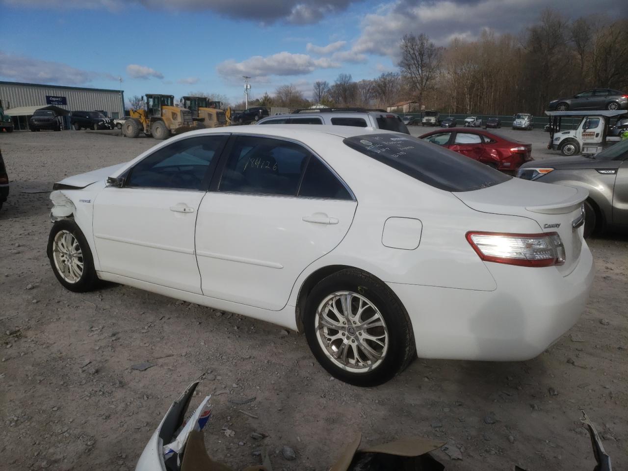 Изображение 2 2011 TOYOTA CAMRY HYBRID 2011 с VIN 4T1BB3EK5BU131320