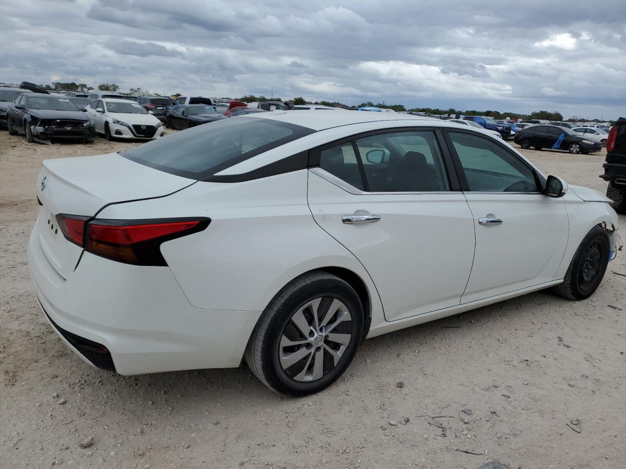 Obraz 3 z 2020 NISSAN ALTIMA S 2020 z VIN 1N4BL4BVXLC251908