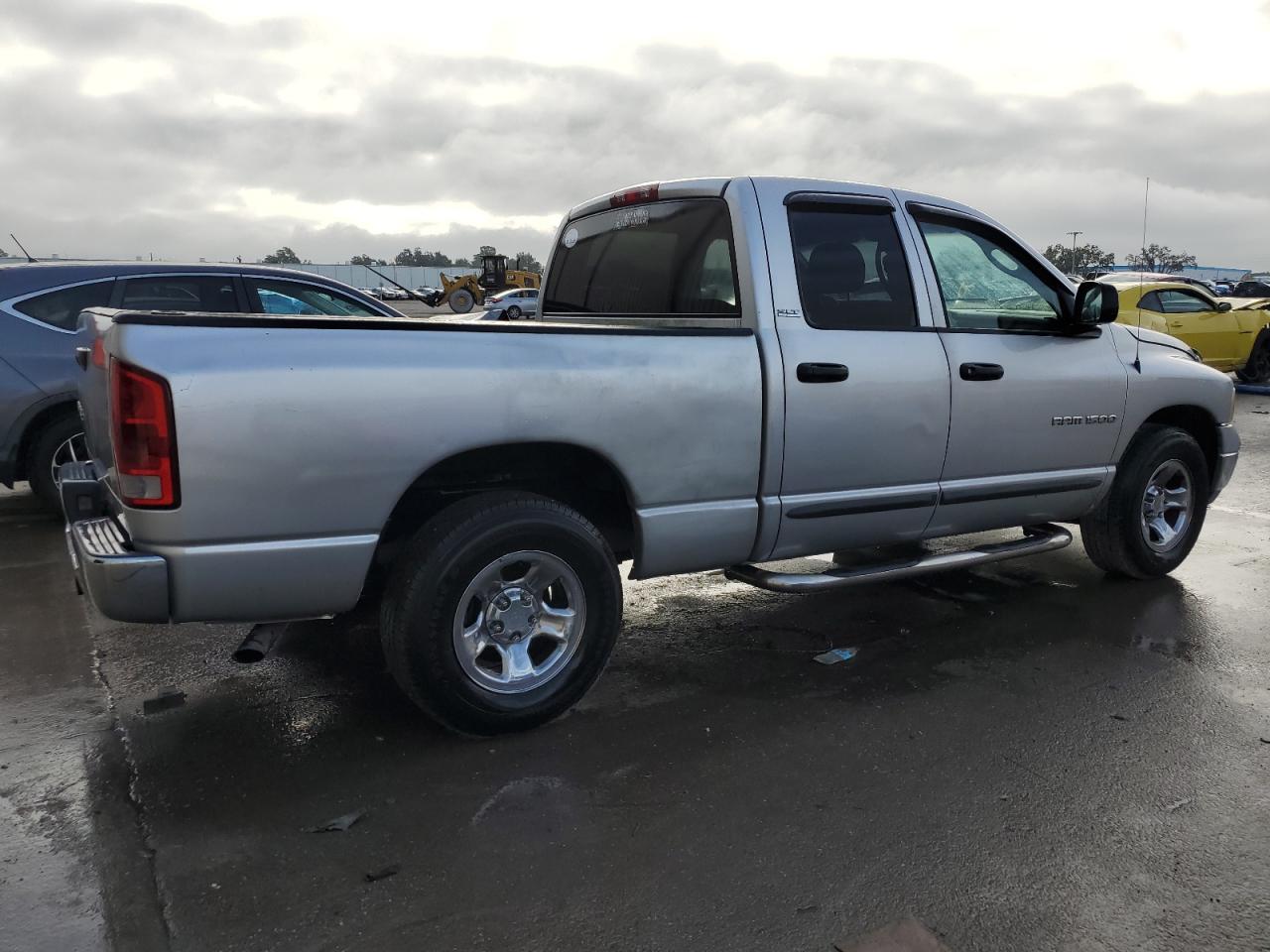 Image 3 of 2002 DODGE RAM 1500  2002 with VIN 3D7HA18NX2G159537