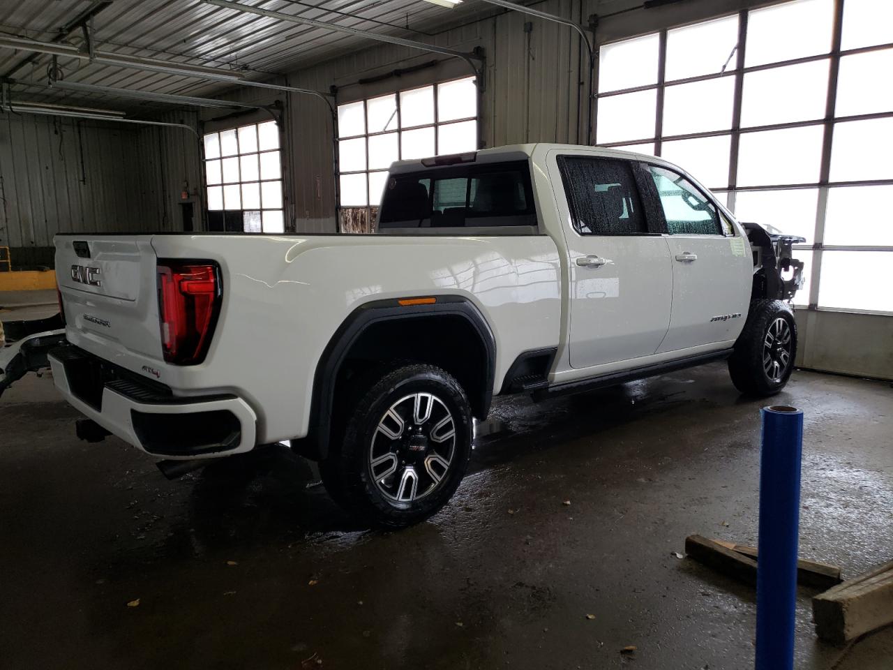 Image 3 of 2022 GMC SIERRA K3500 AT4 2022 with VIN 1GT49VE76NF163976