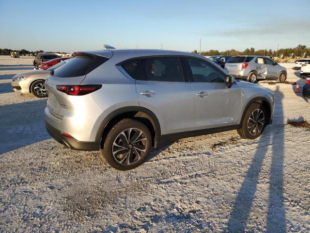 Image 3 of 2022 MAZDA CX-5 PREMIUM PLUS 2022 with VIN JM3KFBEM8N1573901