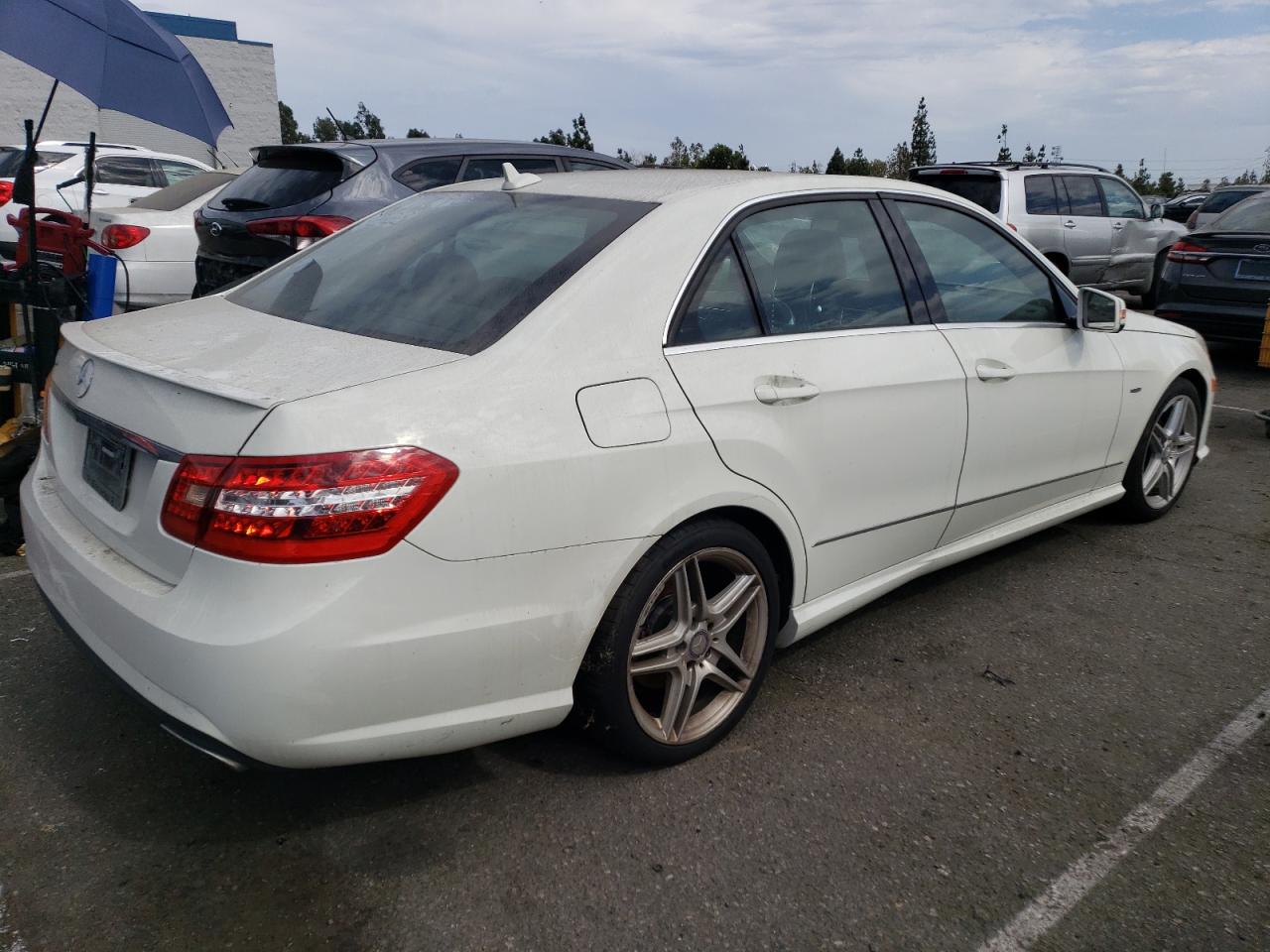 Изображение 3 2012 MERCEDES-BENZ E 350 2012 с VIN WDDHF5KB2CA614940