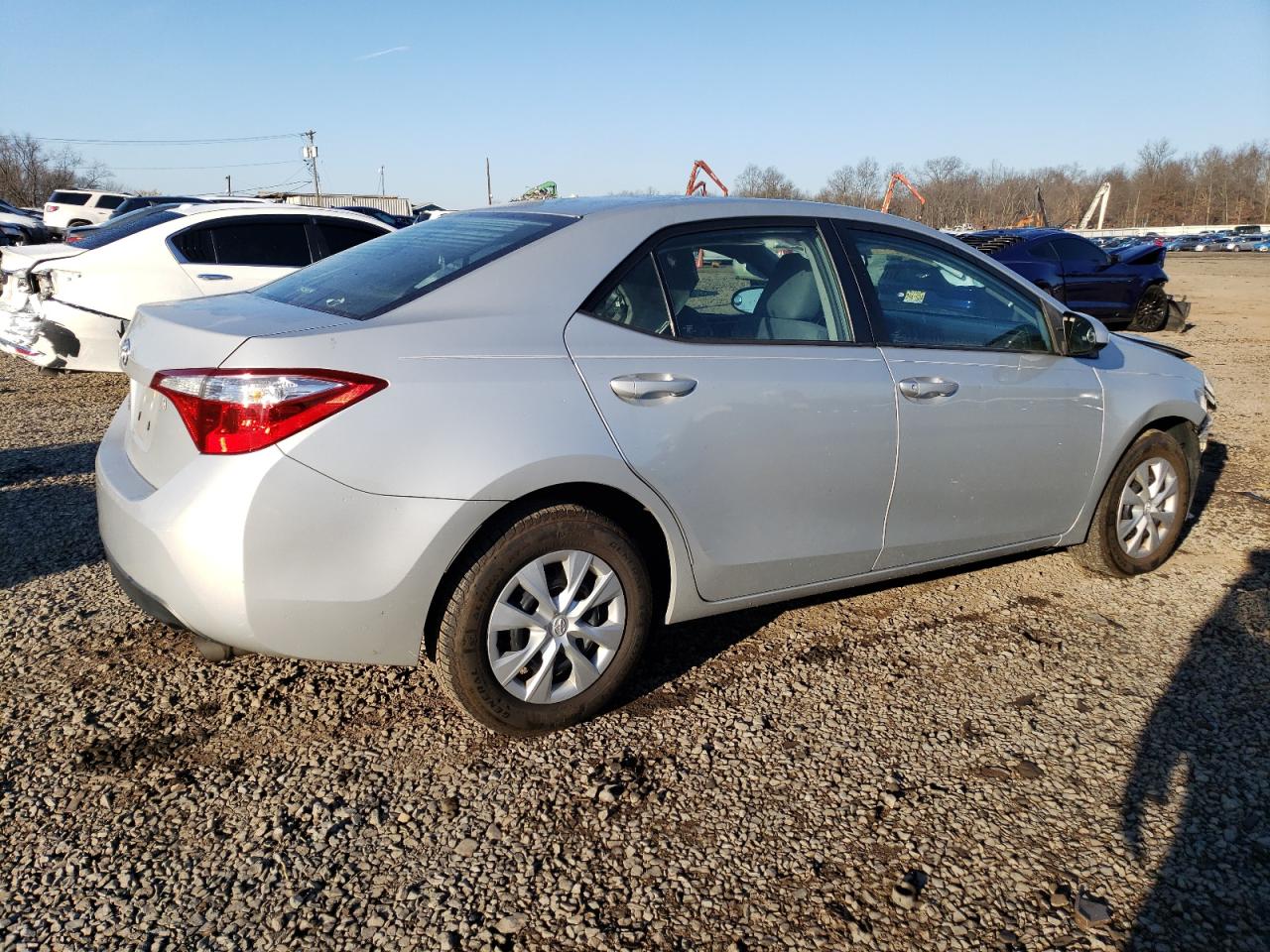 Image 3 of 2015 TOYOTA COROLLA L 2015 with VIN 2T1BURHE6FC473997