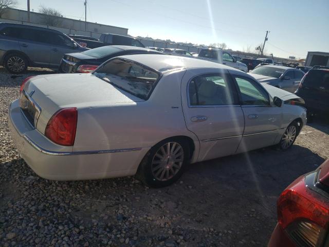 Image 3 of 2004 LINCOLN TOWN CAR ULTIMATE 2004 with VIN 1LNHM83W24Y604612