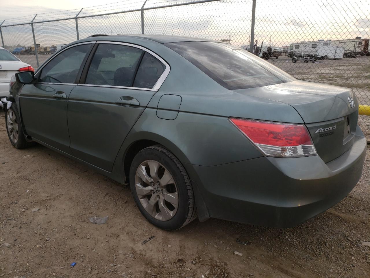 Изображение 2 2010 HONDA ACCORD EX 2010 с VIN 1HGCP2F73AA009667