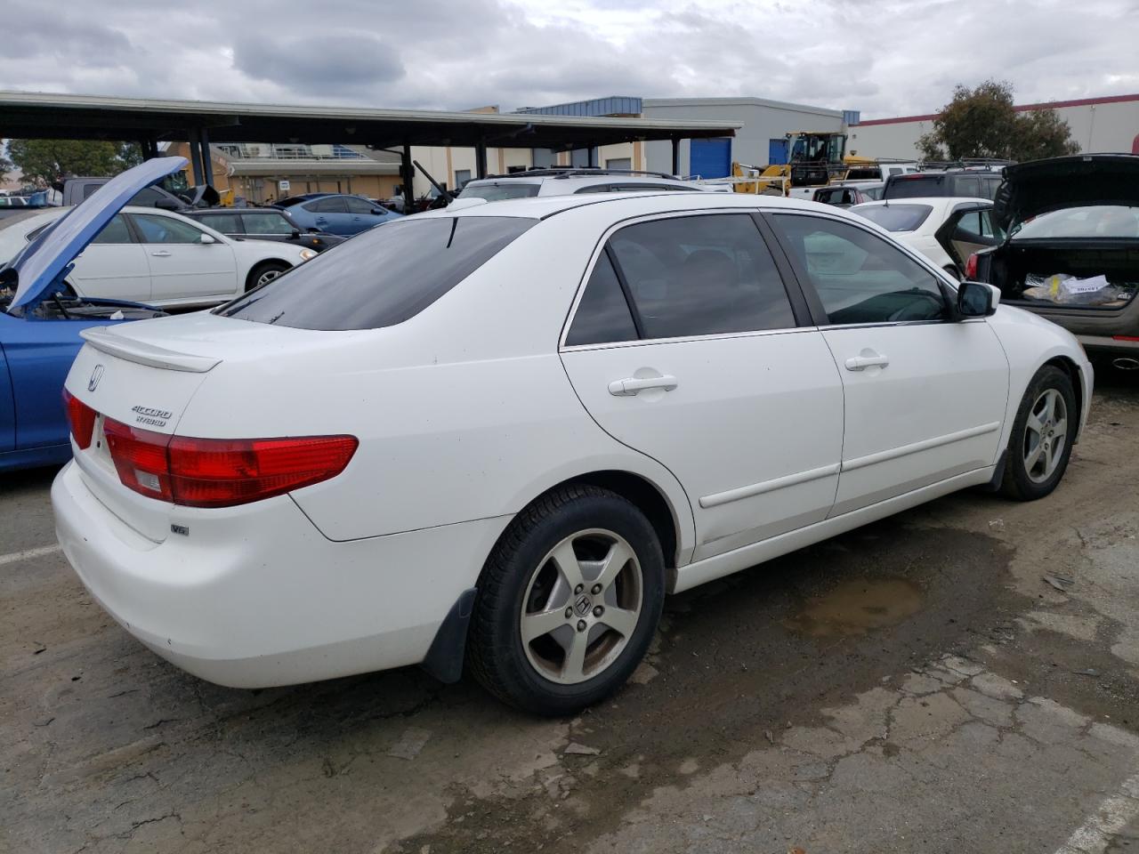 Image 3 of 2005 HONDA ACCORD HYBRID 2005 with VIN JHMCN36485C000858