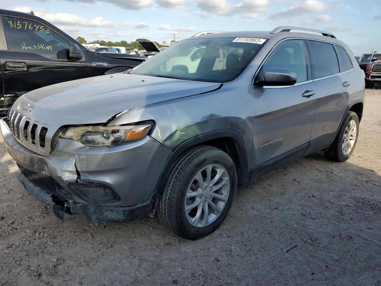 Image 1 of 2019 JEEP CHEROKEE LATITUDE 2019 with VIN 1C4PJLCB4KD203074