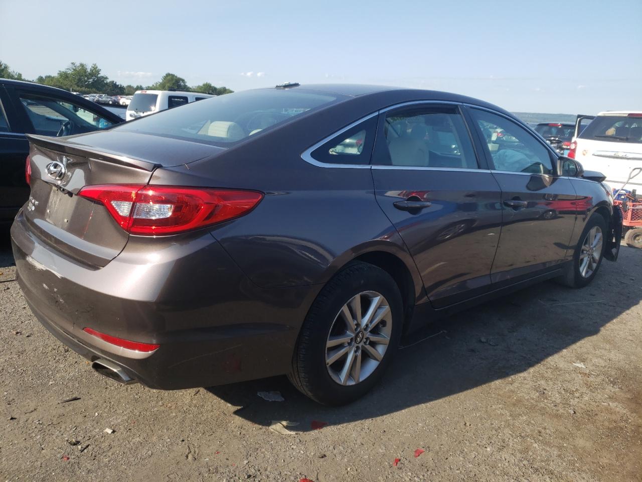 Obraz 3 z 2017 HYUNDAI SONATA SE 2017 z VIN 5NPE24AF3HH523313