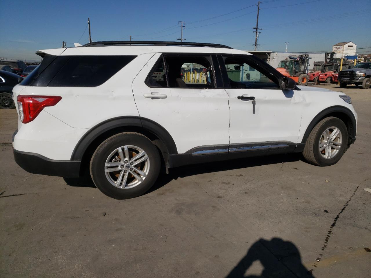 Image 3 of 2020 FORD EXPLORER XLT 2020 with VIN 1FMSK7DH4LGB64399