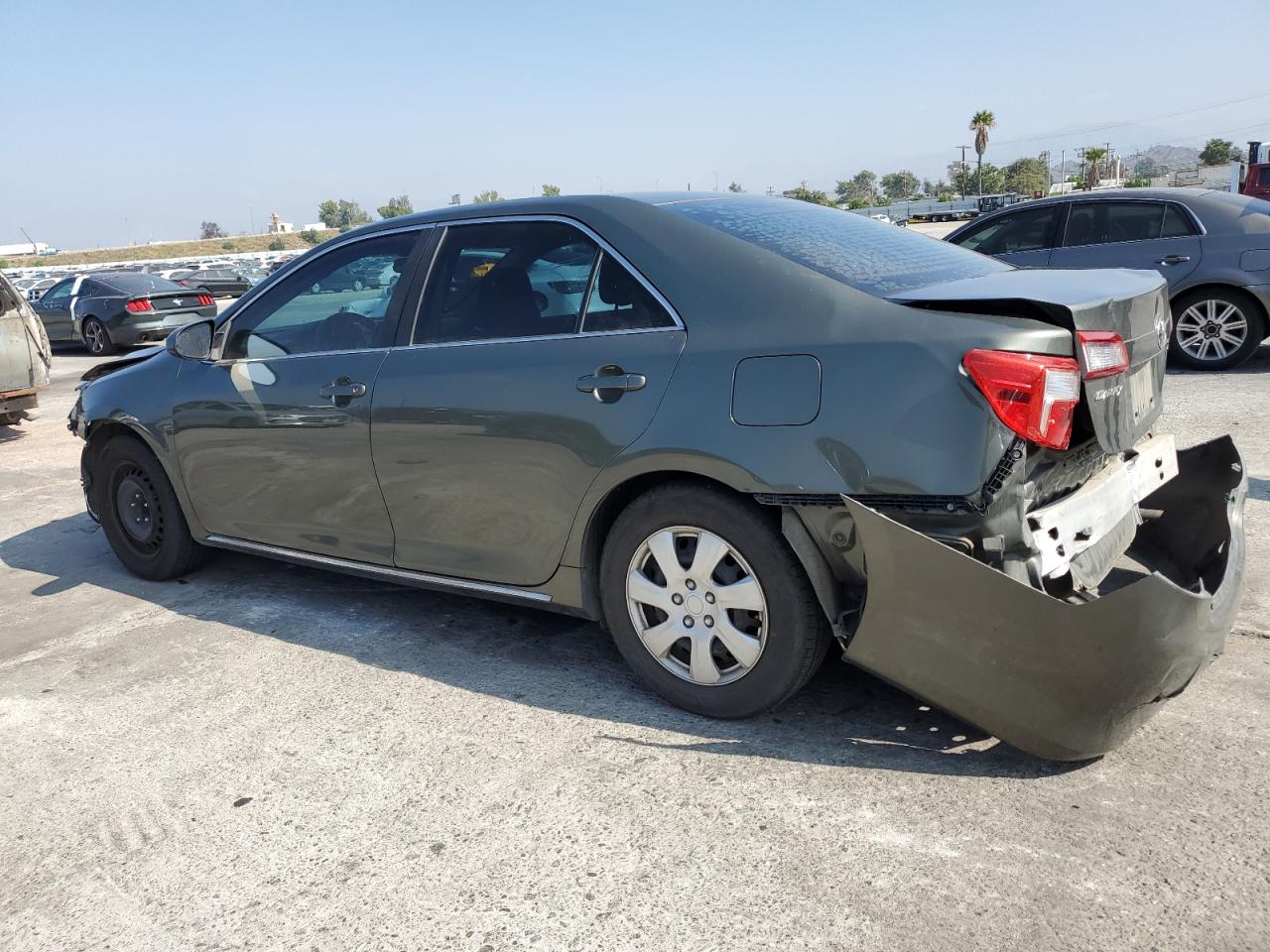Изображение 2 2013 TOYOTA CAMRY L 2013 с VIN 4T1BF1FK6DU651164