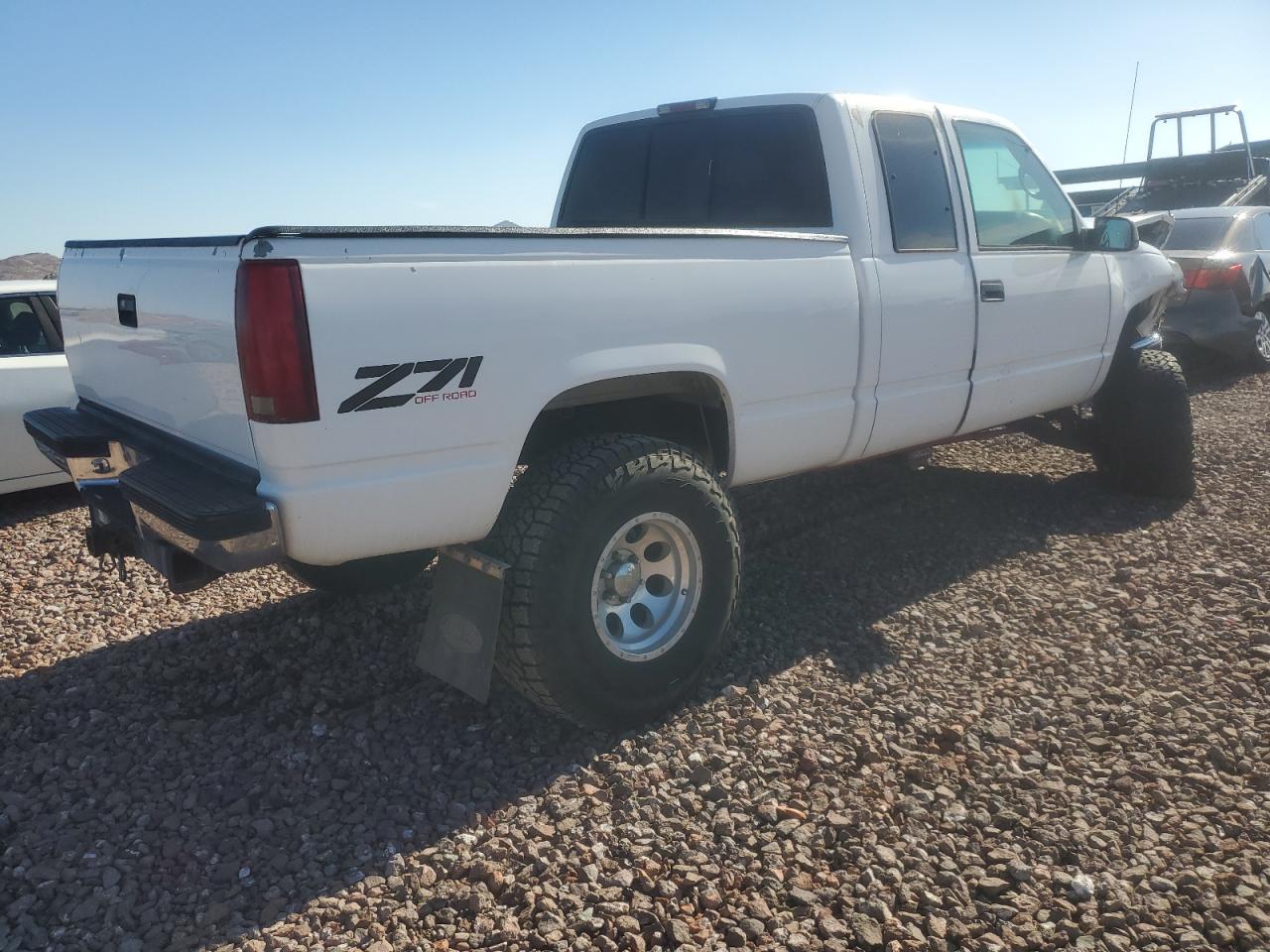 Image 3 of 1997 CHEVROLET GMT-400 K1500 1997 with VIN 2GCEK19R3V1230277