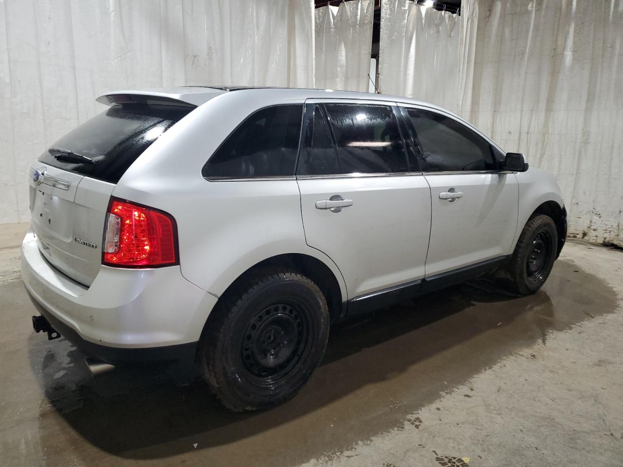 Image 3 of 2011 FORD EDGE LIMITED 2011 with VIN 2FMDK3KC0BBB06420