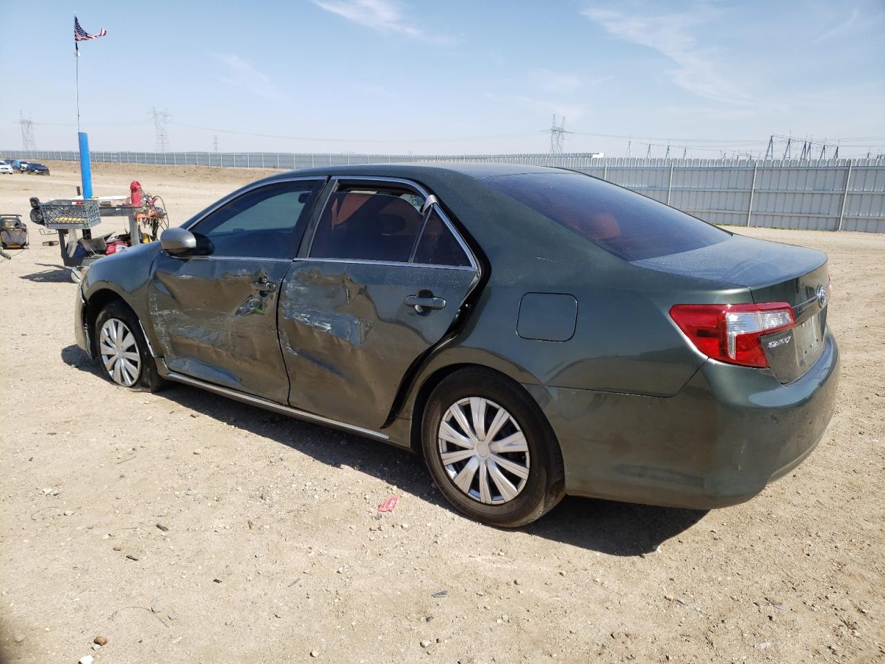 Изображение 2 2012 TOYOTA CAMRY HYBRID 2012 с VIN 4T1BD1FKXCU036640