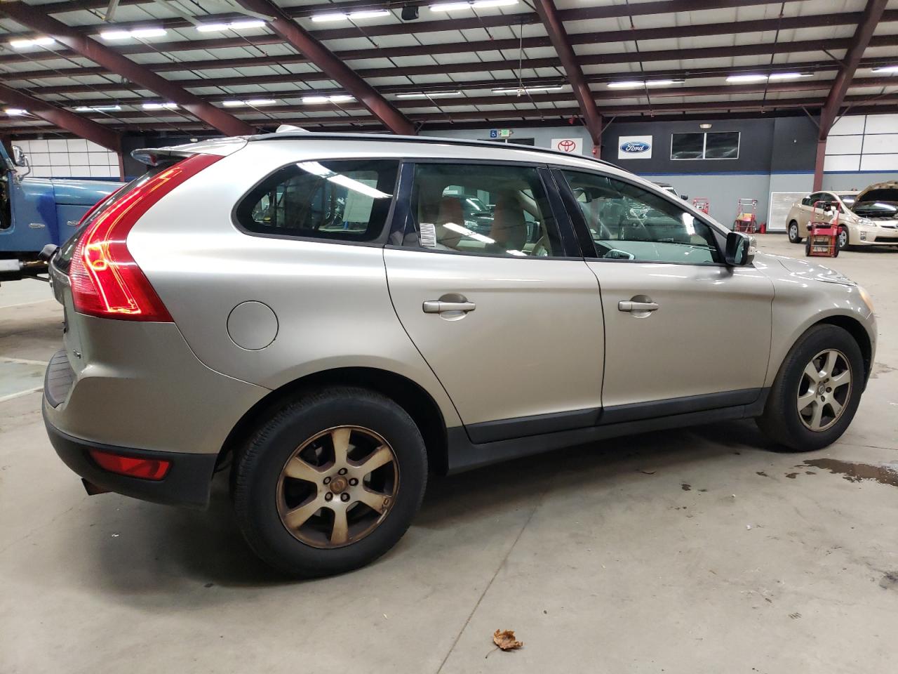 Изображение 3 2011 VOLVO XC60 3.2 2011 с VIN YV4940DZ9B2181026
