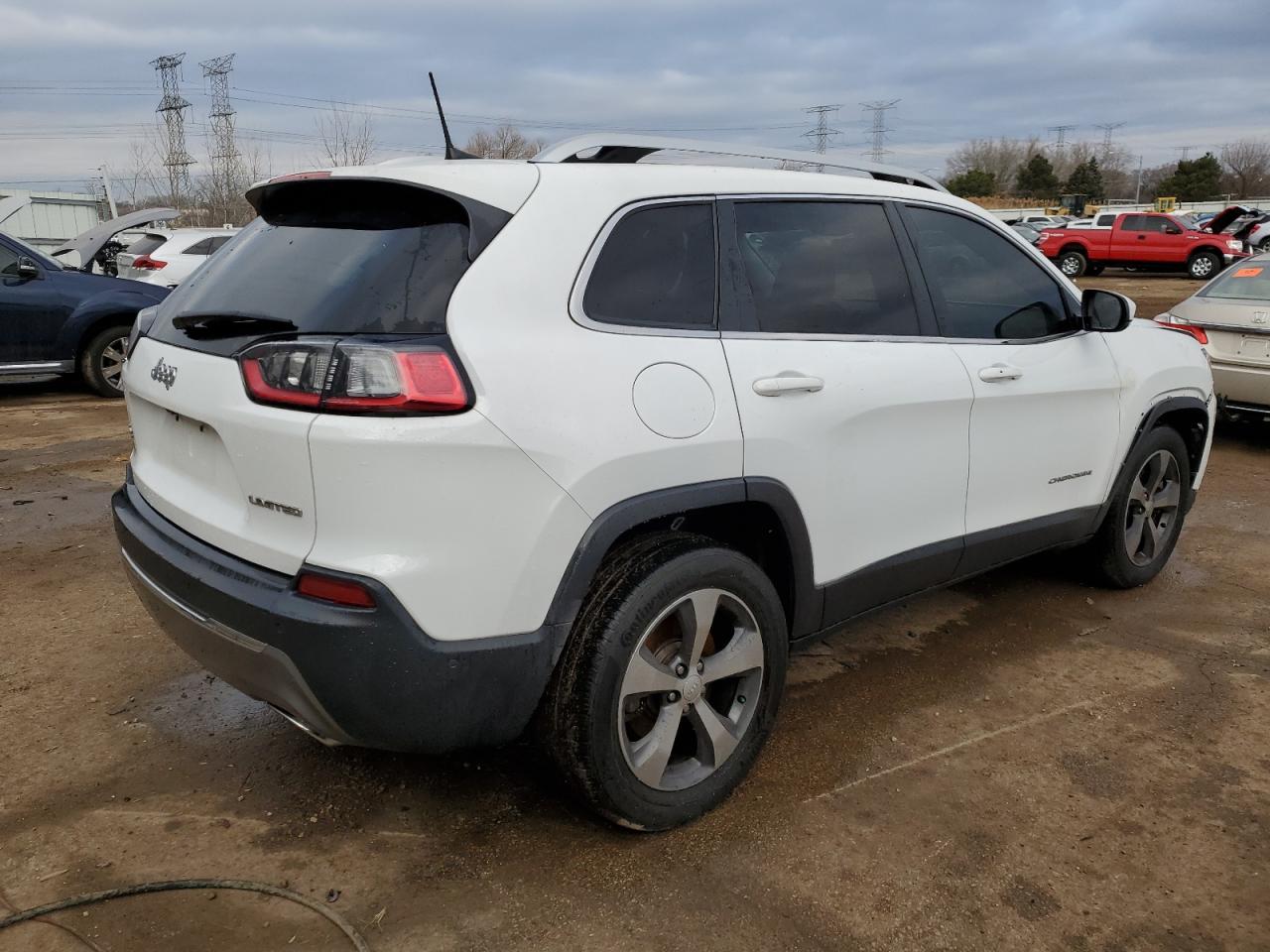 Image 3 of 2019 JEEP CHEROKEE LIMITED 2019 with VIN 1C4PJMDX9KD254215