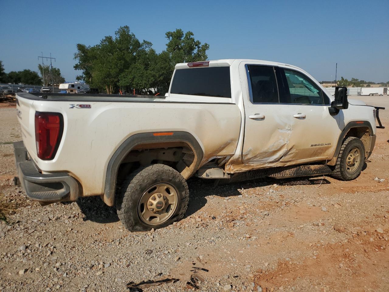 Obraz 3 z 2022 GMC SIERRA K2500 SLE 2022 z VIN 1GT29ME78NF248058