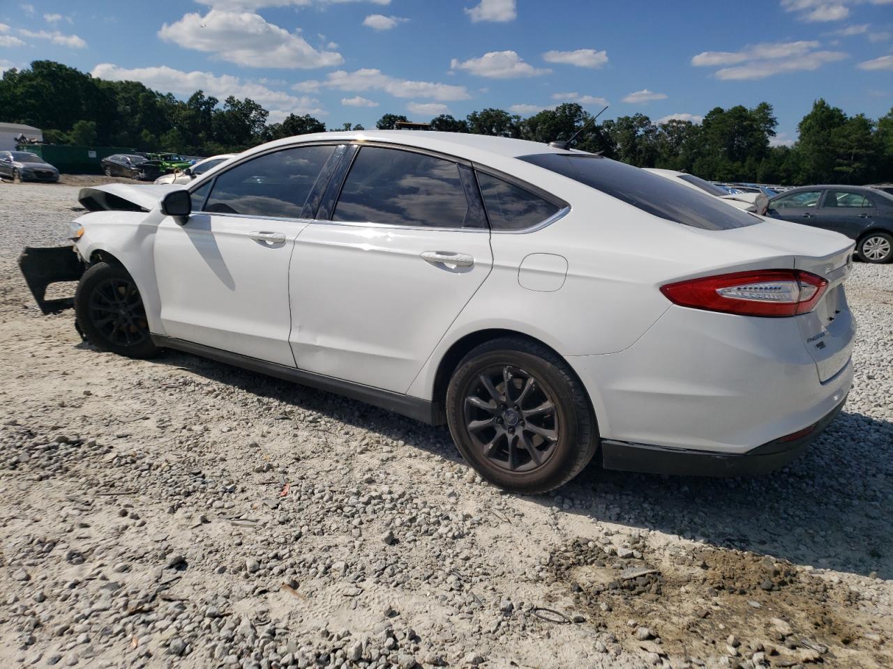 Image 2 of 2015 FORD FUSION S 2015 with VIN 1FA6P0G70F5130306