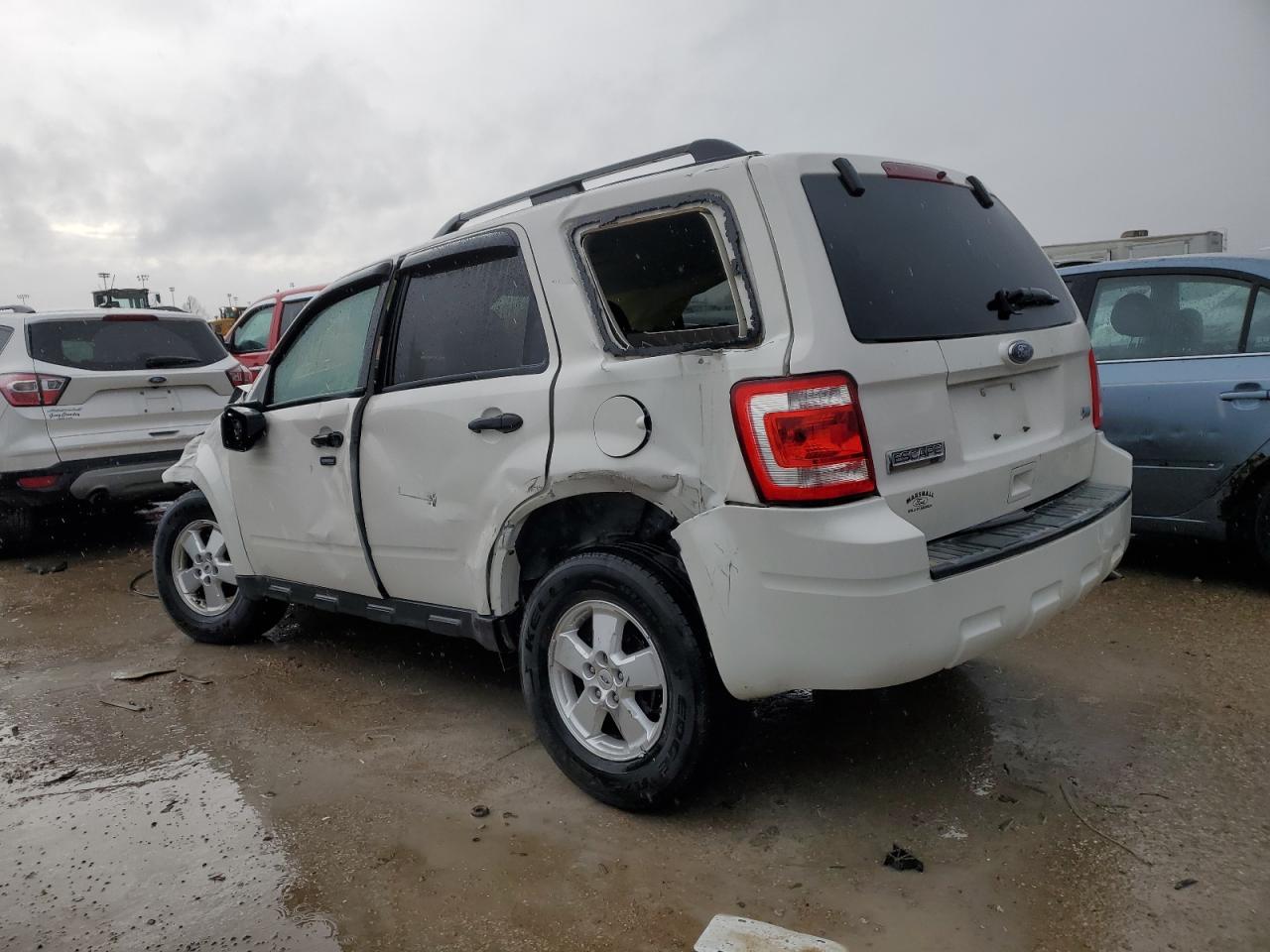 Image 2 of 2010 FORD ESCAPE XLT 2010 with VIN 1FMCU0DGXAKB07843