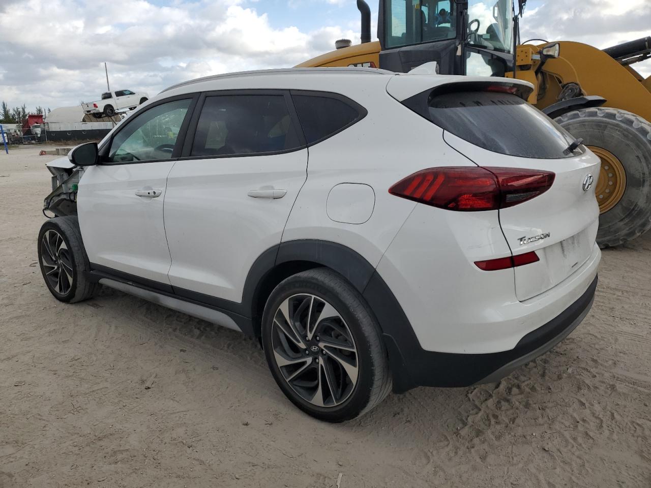 Image 2 of 2019 HYUNDAI TUCSON LIMITED 2019 with VIN KM8J3CALXKU879424
