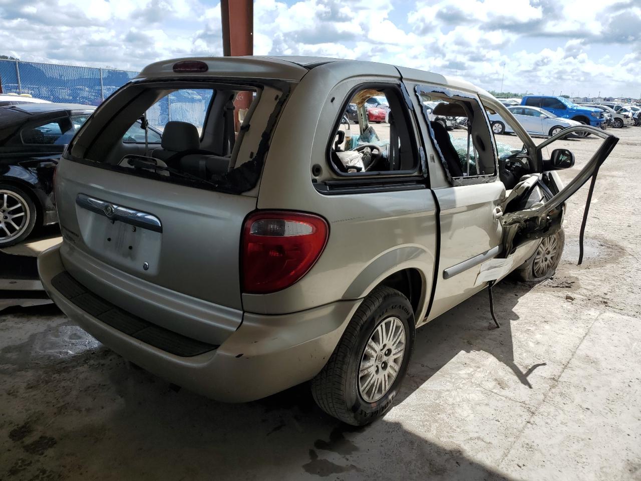 Obraz 3 z 2005 CHRYSLER TOWN & COUNTRY  2005 z VIN 1C4GP45R45B411342