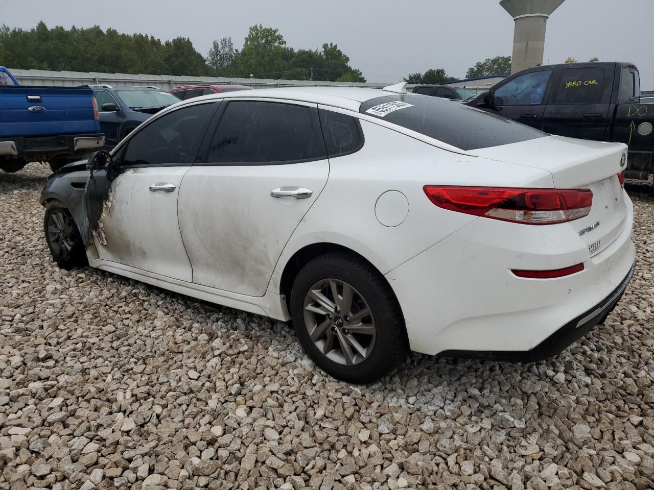Image 2 of 2019 KIA OPTIMA LX 2019 with VIN 5XXGT4L30KG313280