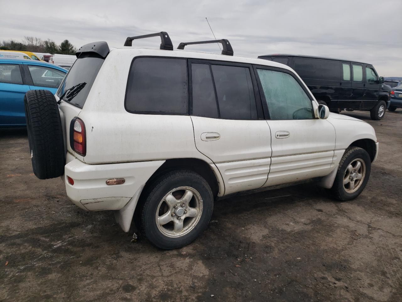 Obraz 3 z 1999 TOYOTA RAV4  1999 z VIN JT3HP10V2X7126950