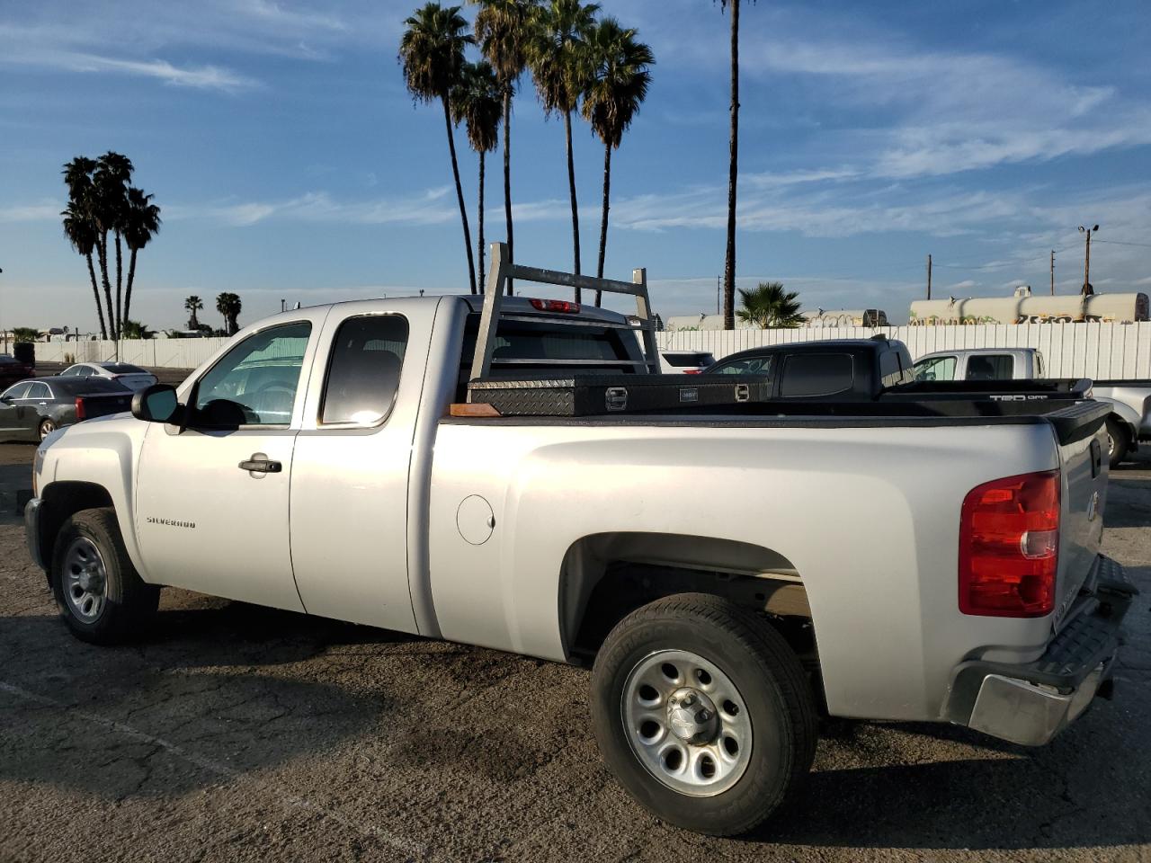 Image 2 of 2013 CHEVROLET SILVERADO C1500 LT 2013 with VIN 1GCRCSEA2DZ369892