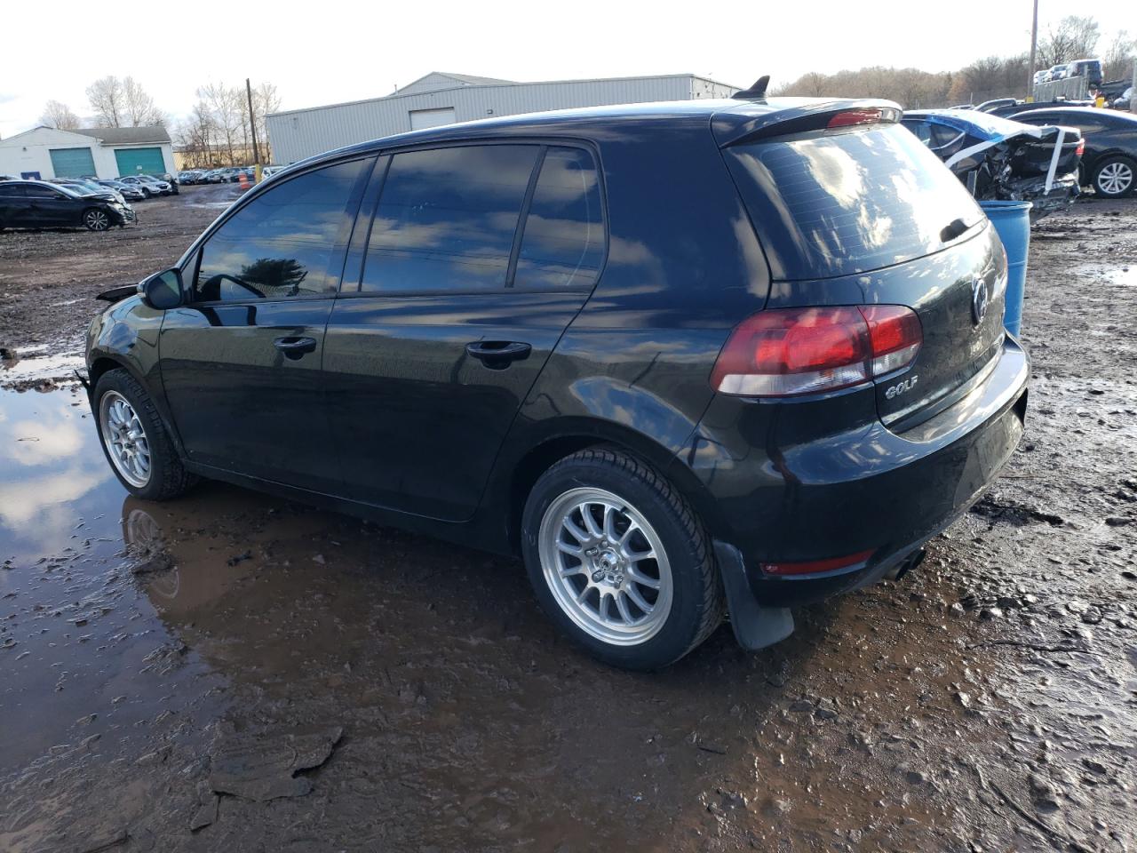 Image 2 of 2014 VOLKSWAGEN GOLF  2014 with VIN WVWNM7AJ6EW001703